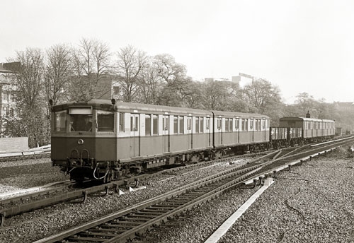 275 825-8 (ex ET 165 607) 275 825-8 (ex ET 165 607)