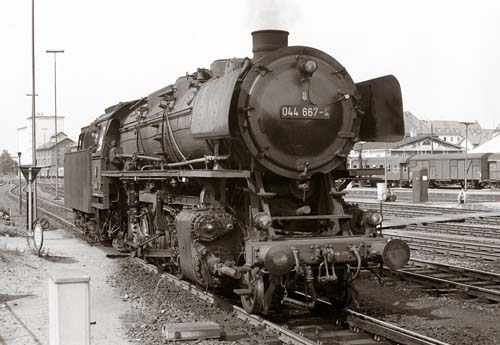 044 667-4
