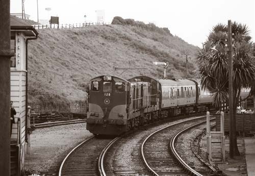 128 CIE 128 CIE
