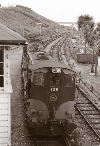 128 CIE 128 CIE