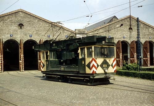 A 64 A 64