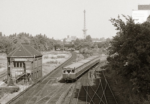 ET 165 272 ET 165 272