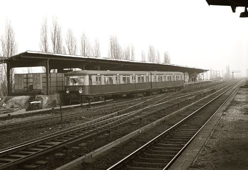 276 070-0 (ex ES 166 056, Bauart Peenemünde) 276 070-0 (ex ES 166 056, Bauart Peenemünde)