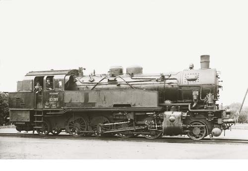 93 001 93 001