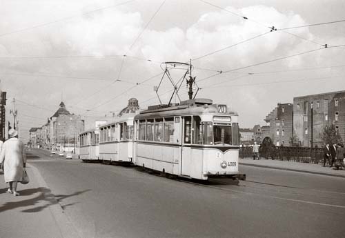 Triebwagen 4009 Berlin (BVG Ost) Triebwagen 4009 Berlin (BVG Ost)