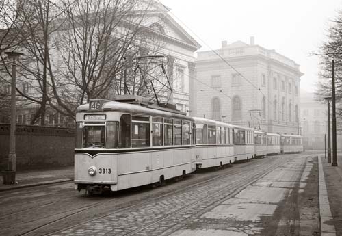 Triebwagen 3913 Berlin (BVG Ost) Triebwagen 3913 Berlin (BVG Ost)