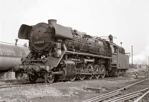 44 0233-5 (ex 44 1233) 44 0233-5 (ex 44 1233)